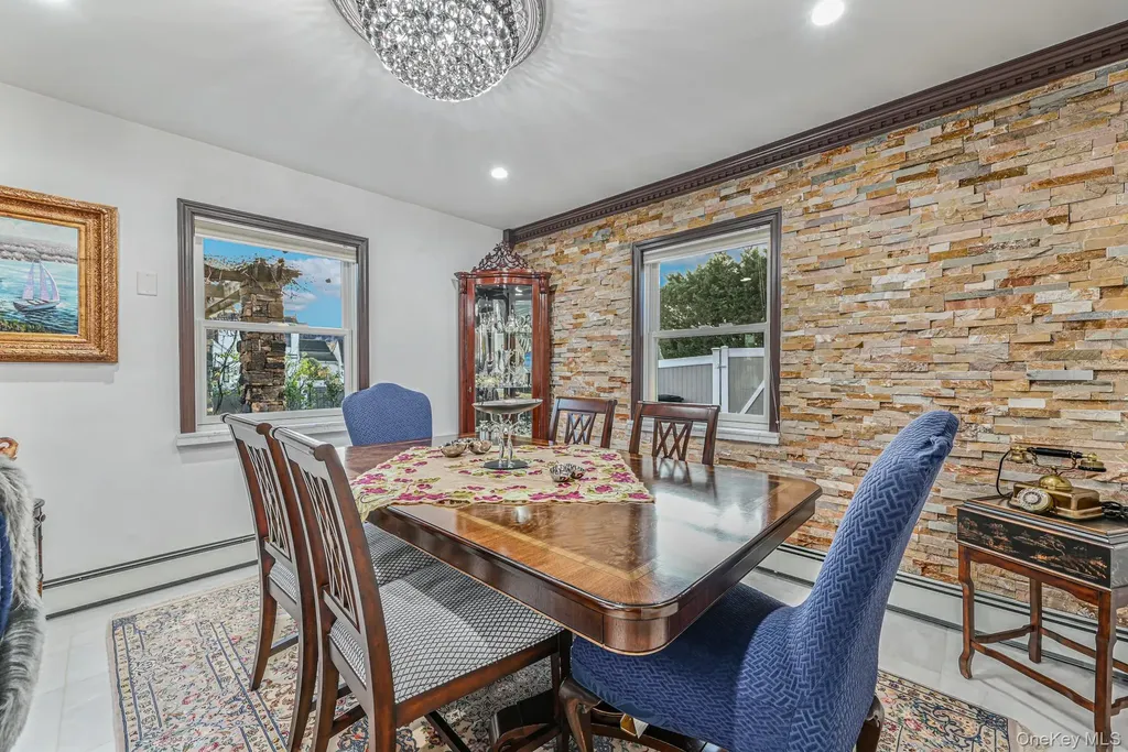 38 Quarry Lane Levittown NY 11756