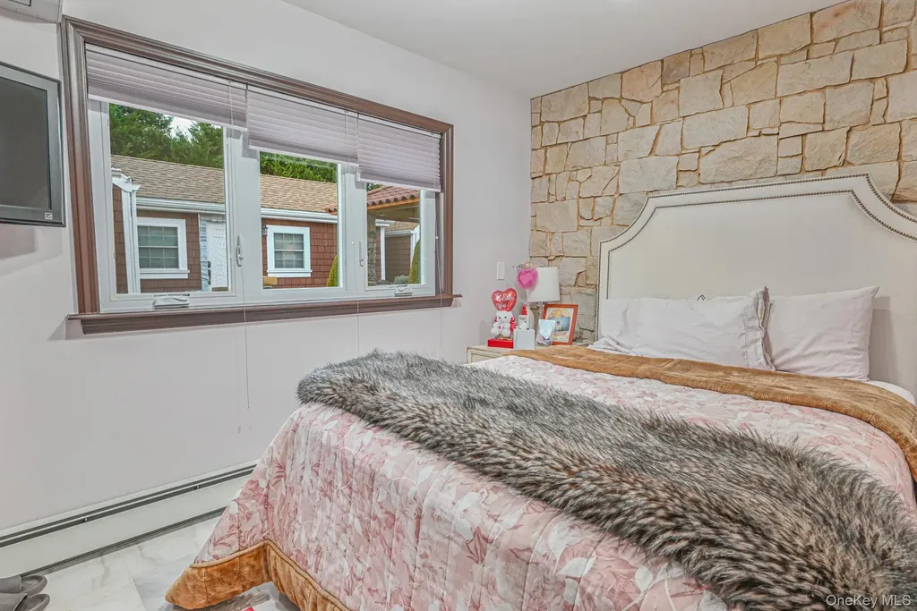 38 Quarry Lane Levittown NY 11756