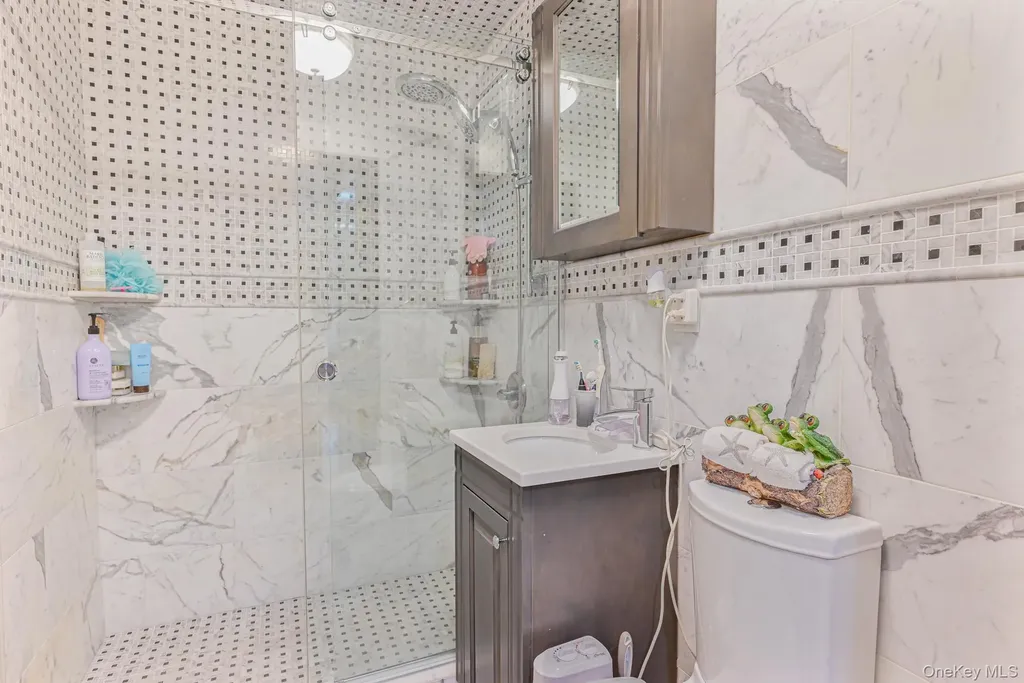 38 Quarry Lane Levittown NY 11756