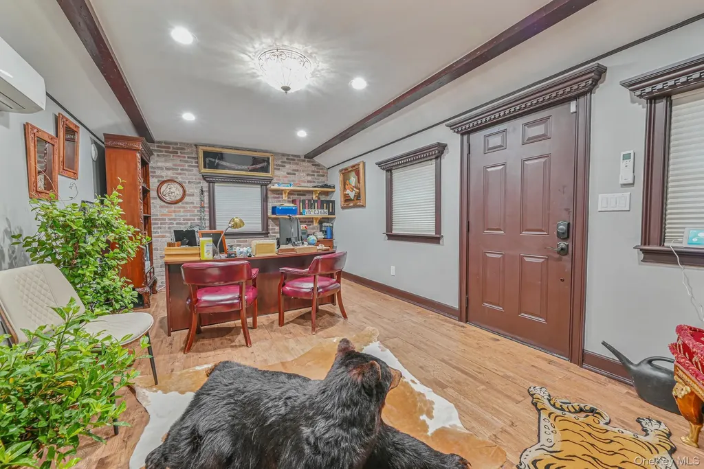 38 Quarry Lane Levittown NY 11756