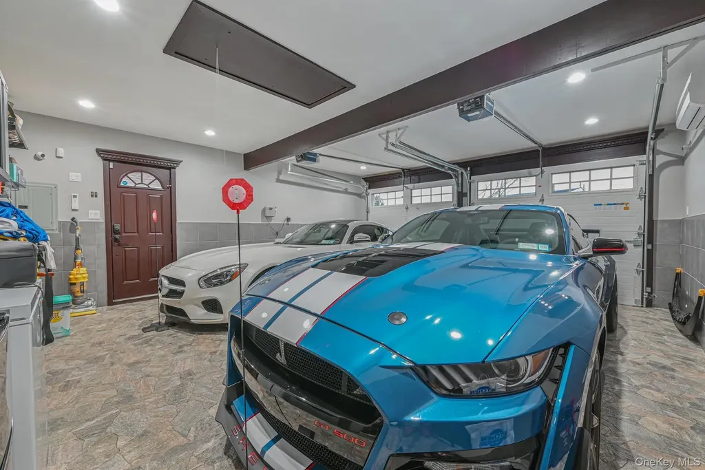 38 Quarry Lane Levittown NY 11756