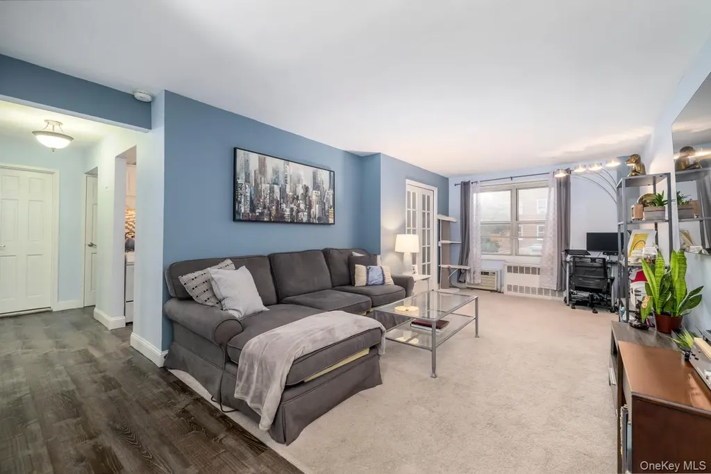 99 Randall Freeport NY 11520