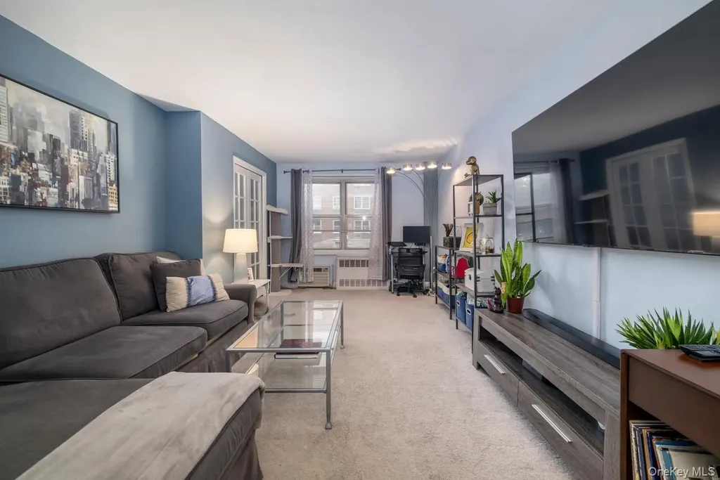 99 Randall Freeport NY 11520