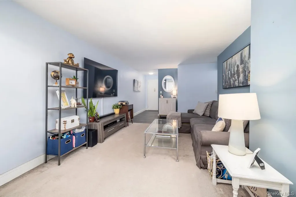 99 Randall Freeport NY 11520