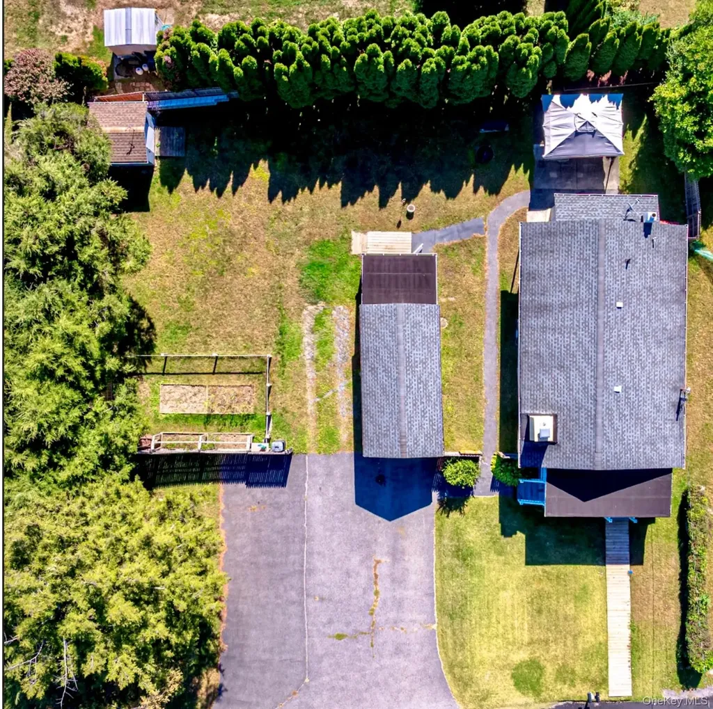 11 Katonah Road Carmel NY 10512