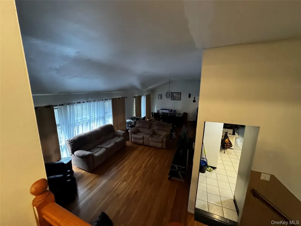 149 Phelps Lane North Babylon NY 11703