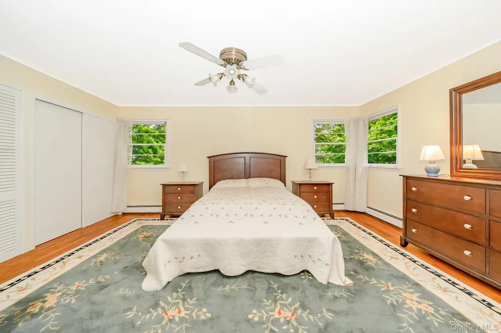 83 Sunrise Lane Smithtown NY 11787