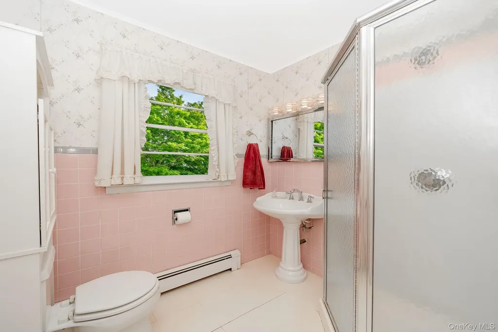 83 Sunrise Lane Smithtown NY 11787