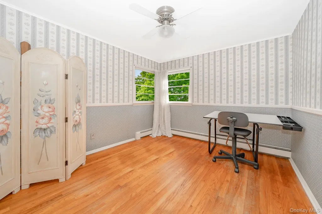 83 Sunrise Lane Smithtown NY 11787