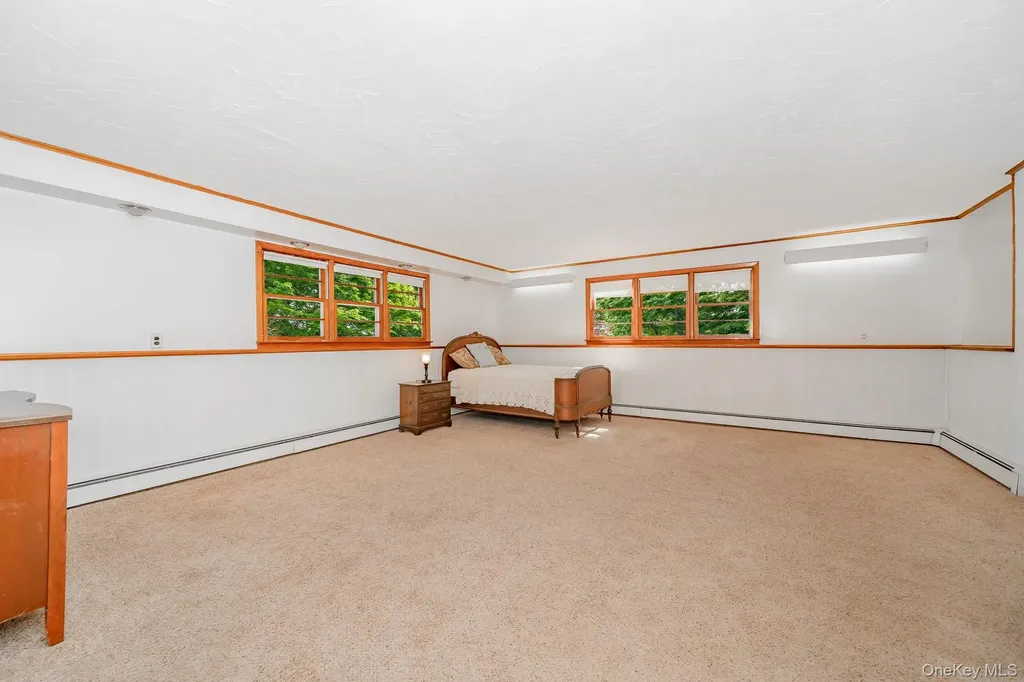 83 Sunrise Lane Smithtown NY 11787