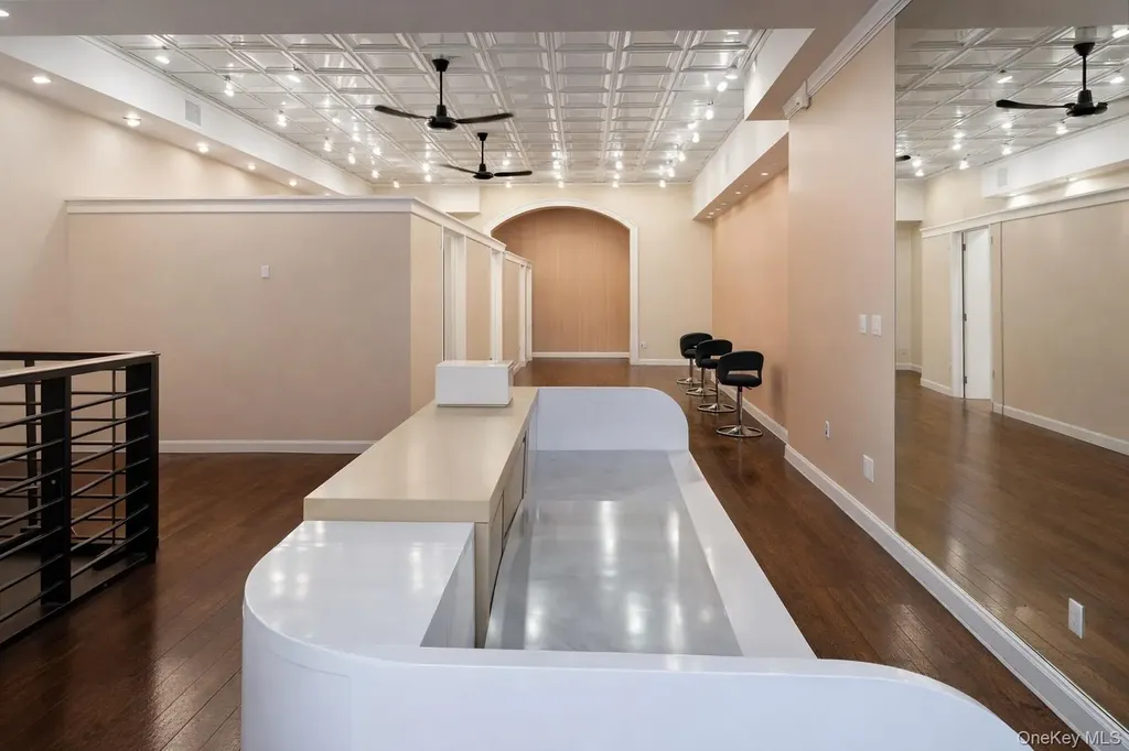 754 Manhattan Avenue Brooklyn NY 11222