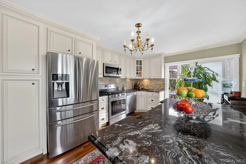 20 Ashford Place Yonkers NY 10701
