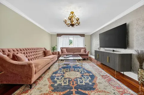 20 Ashford Place Yonkers NY 10701