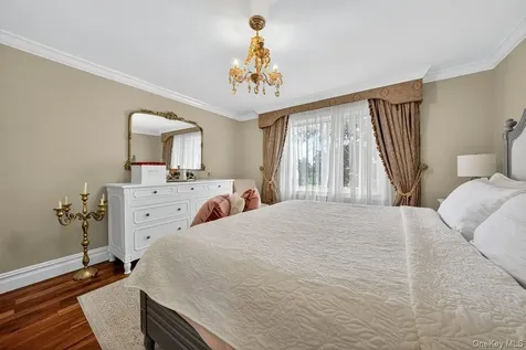 20 Ashford Place Yonkers NY 10701