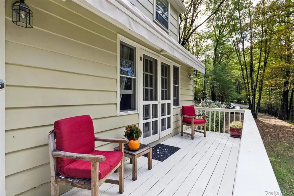 826 Buck Road Stone Ridge NY 12484