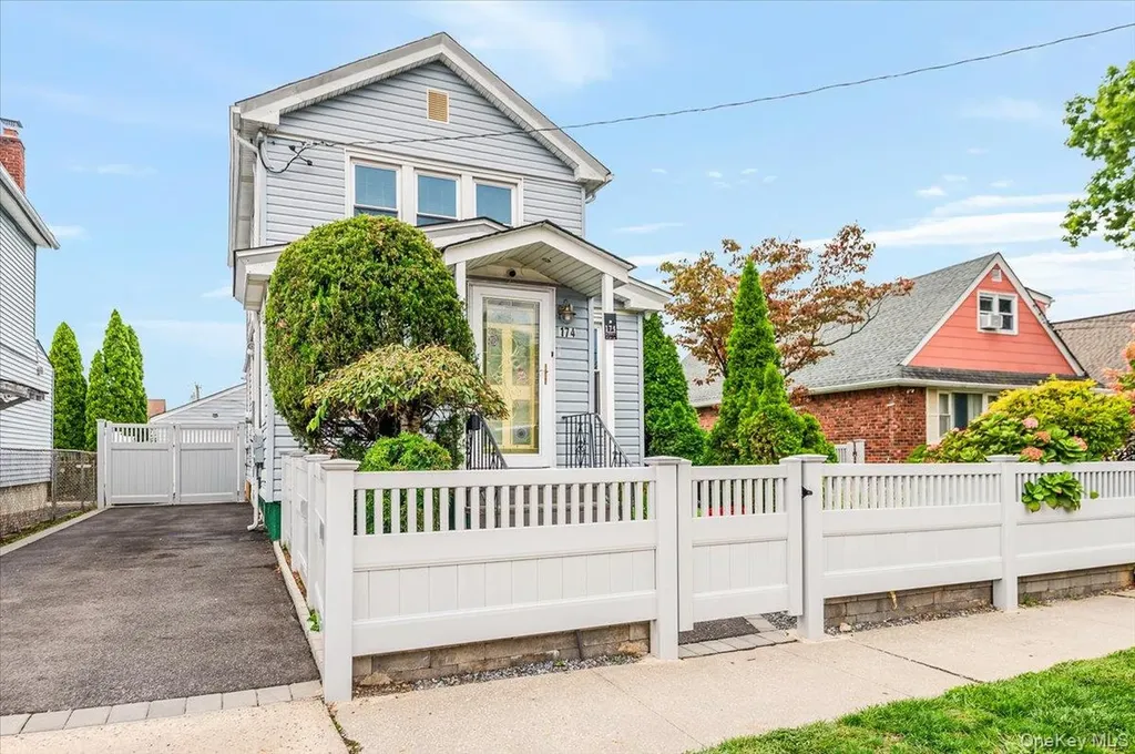 174 Hoffman Avenue Elmont NY 11003