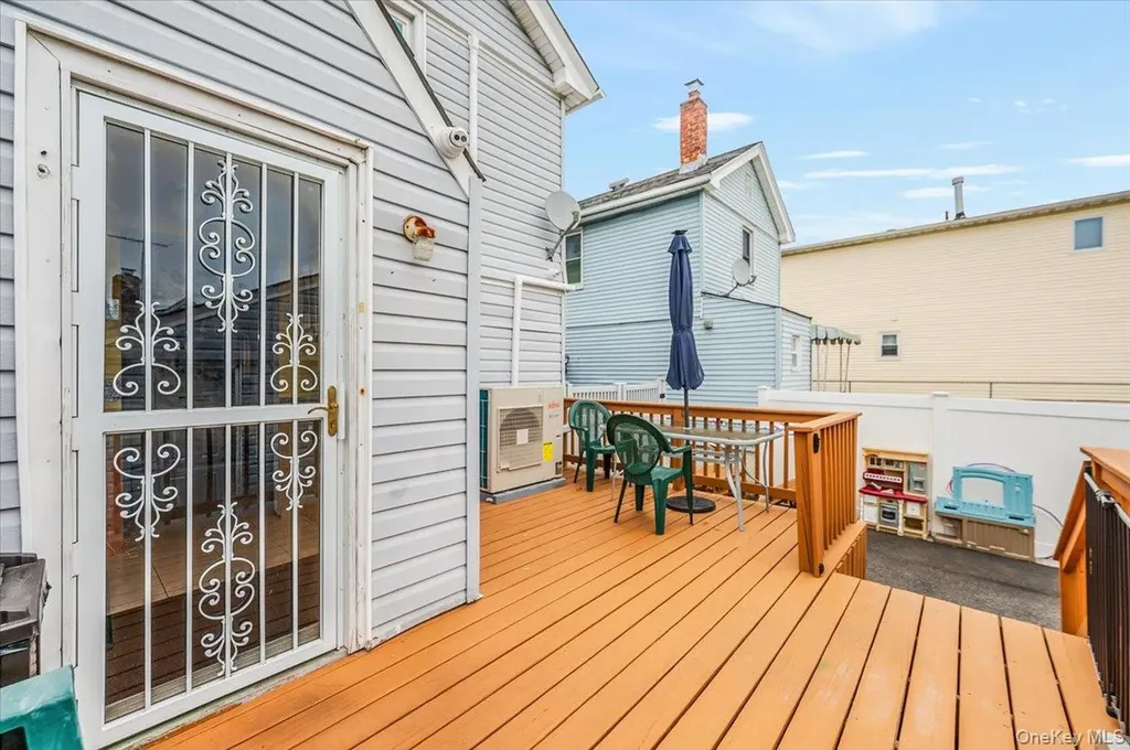 174 Hoffman Avenue Elmont NY 11003