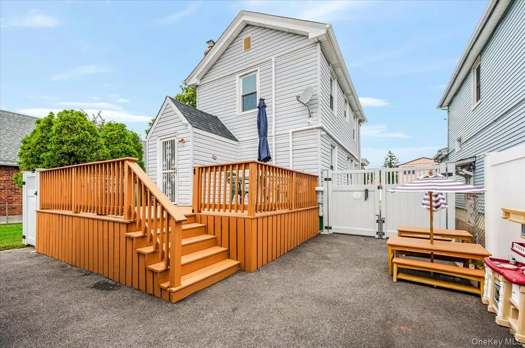 174 Hoffman Avenue Elmont NY 11003