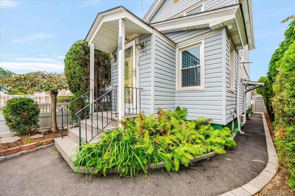 174 Hoffman Avenue Elmont NY 11003