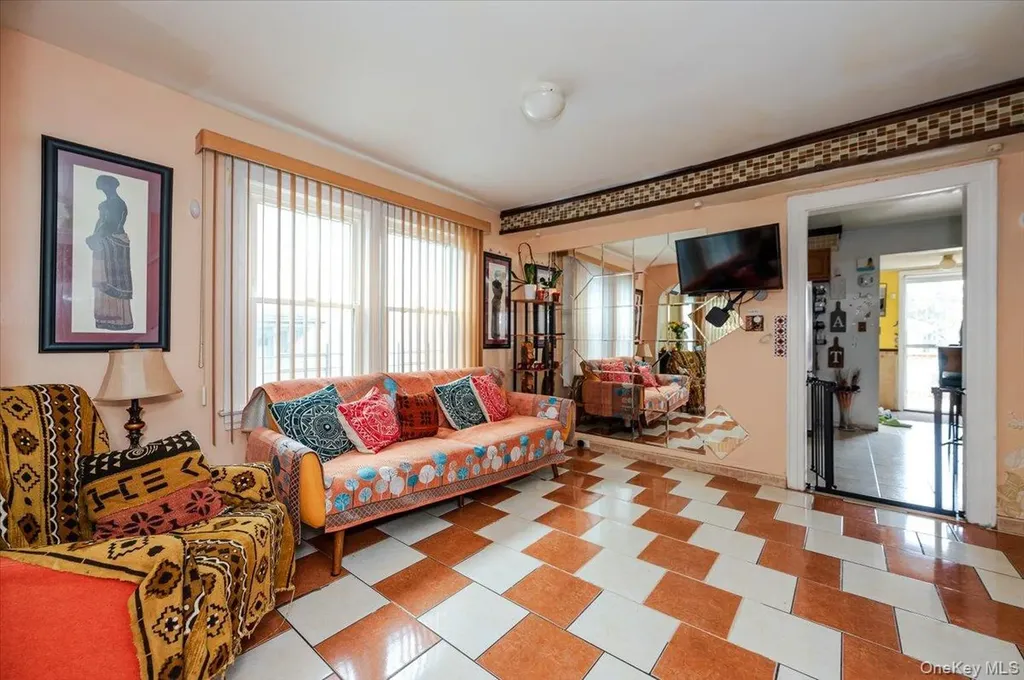 174 Hoffman Avenue Elmont NY 11003