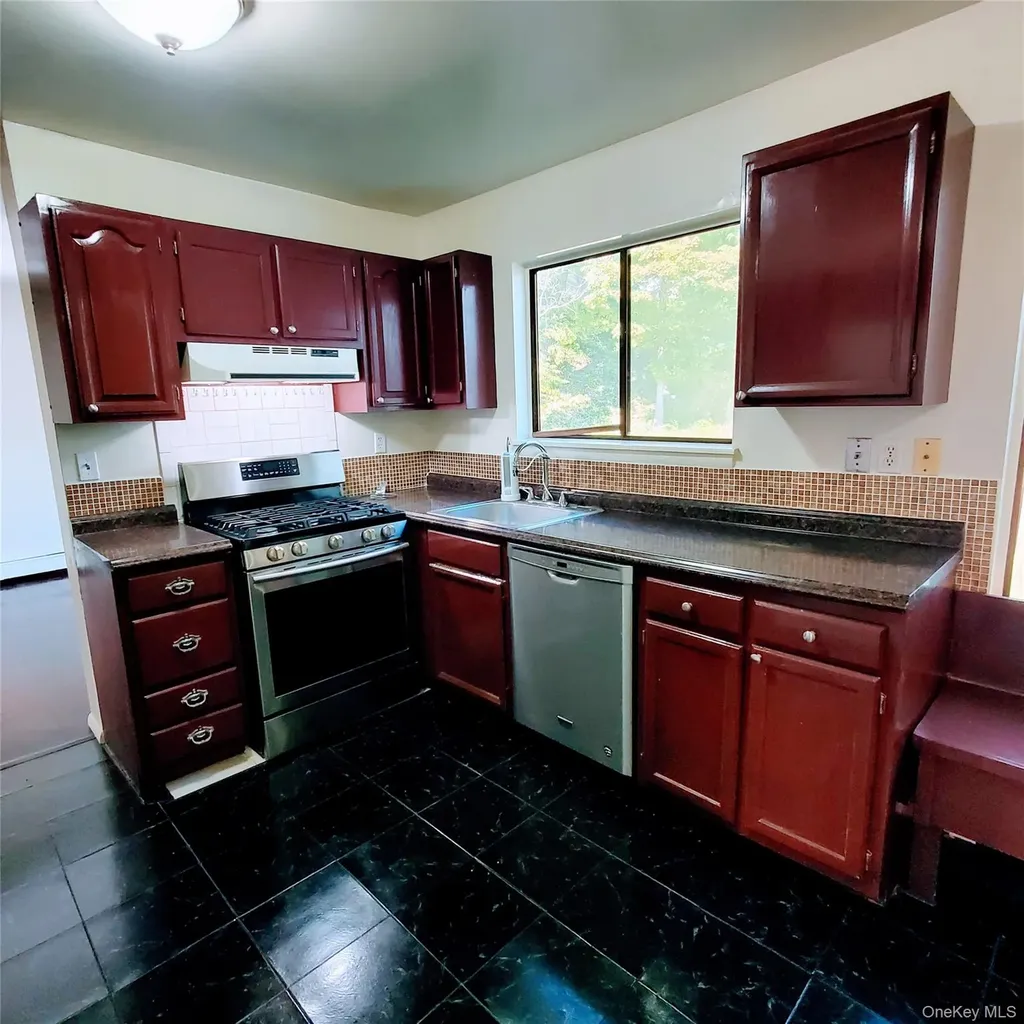 3 Hook Road Poughkeepsie NY 12601