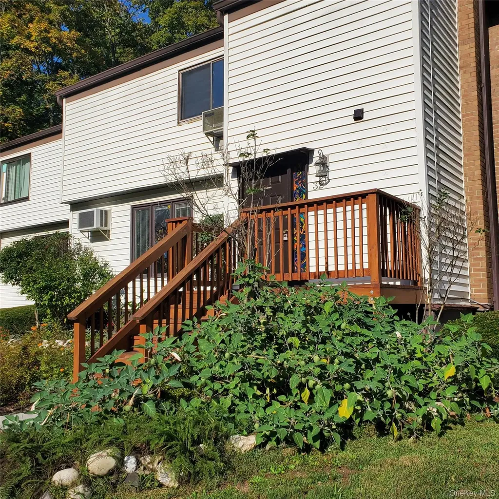 3 Hook Road Poughkeepsie NY 12601