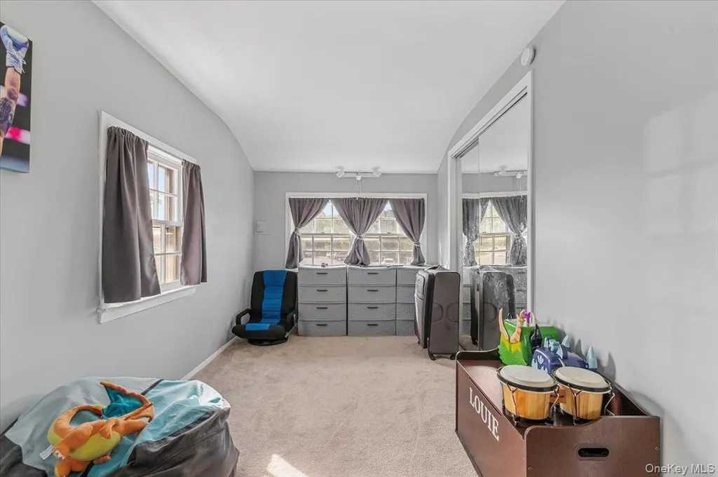 109 Periwinkle Road Levittown NY 11756