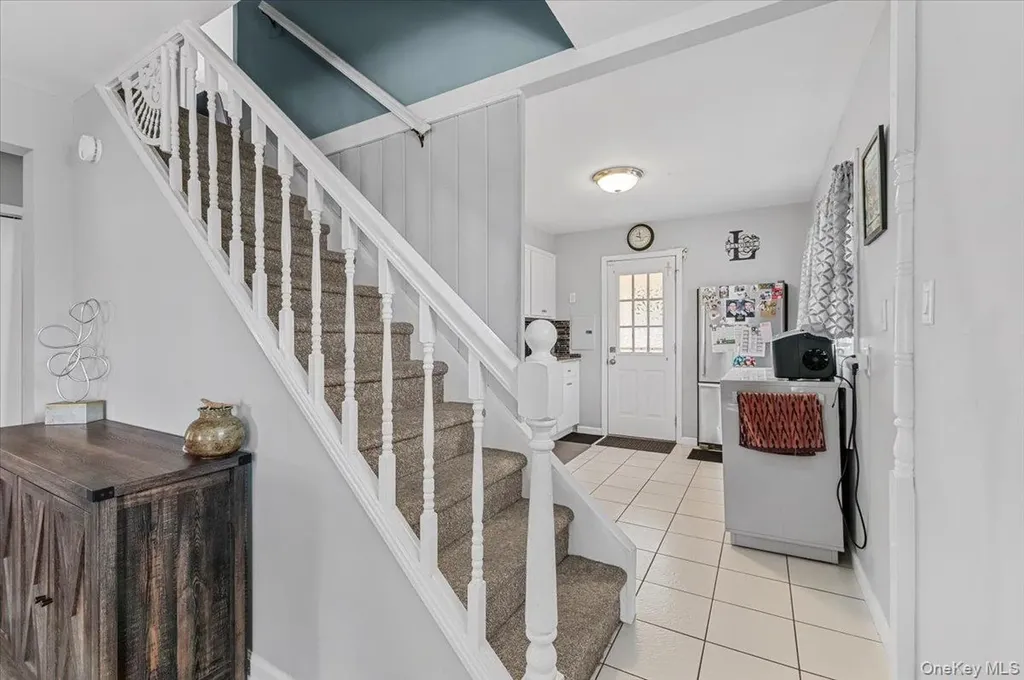 109 Periwinkle Road Levittown NY 11756