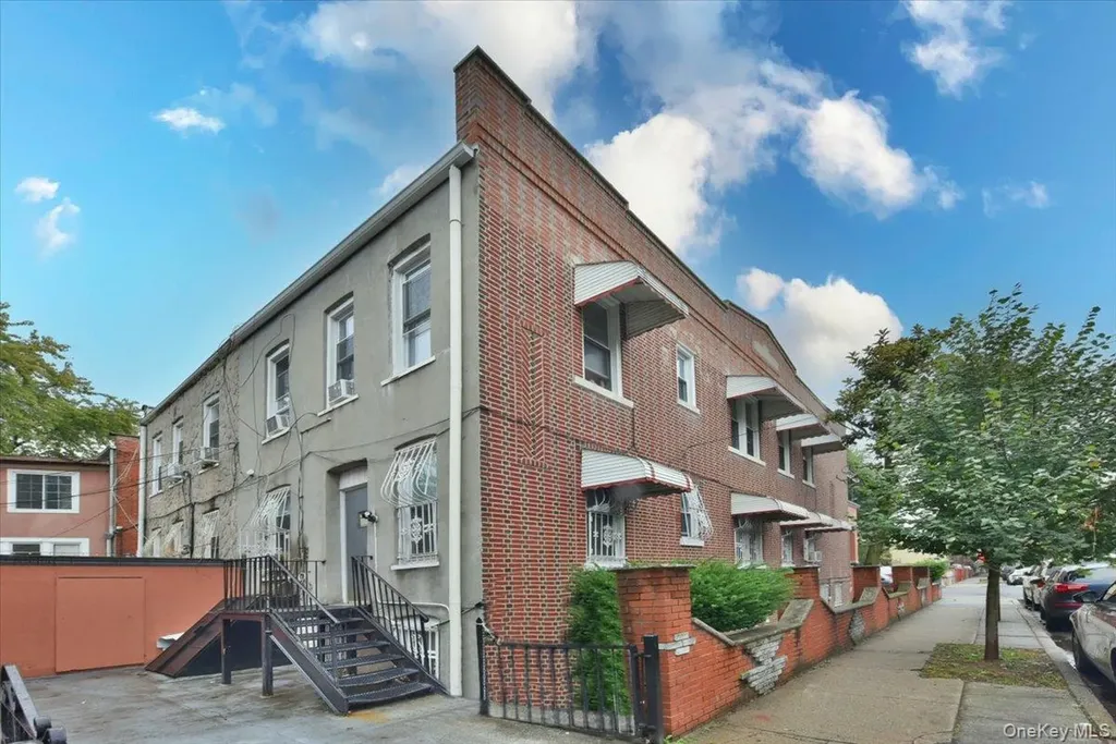 121 Riverdale Avenue Brooklyn NY 11212