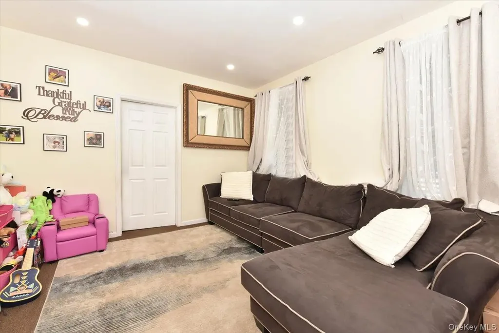 121 Riverdale Avenue Brooklyn NY 11212