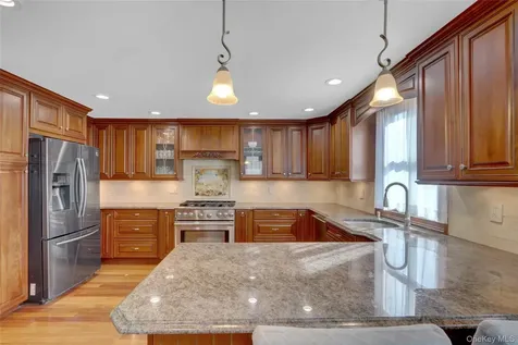 85-16 250th Street Bellerose NY 11426