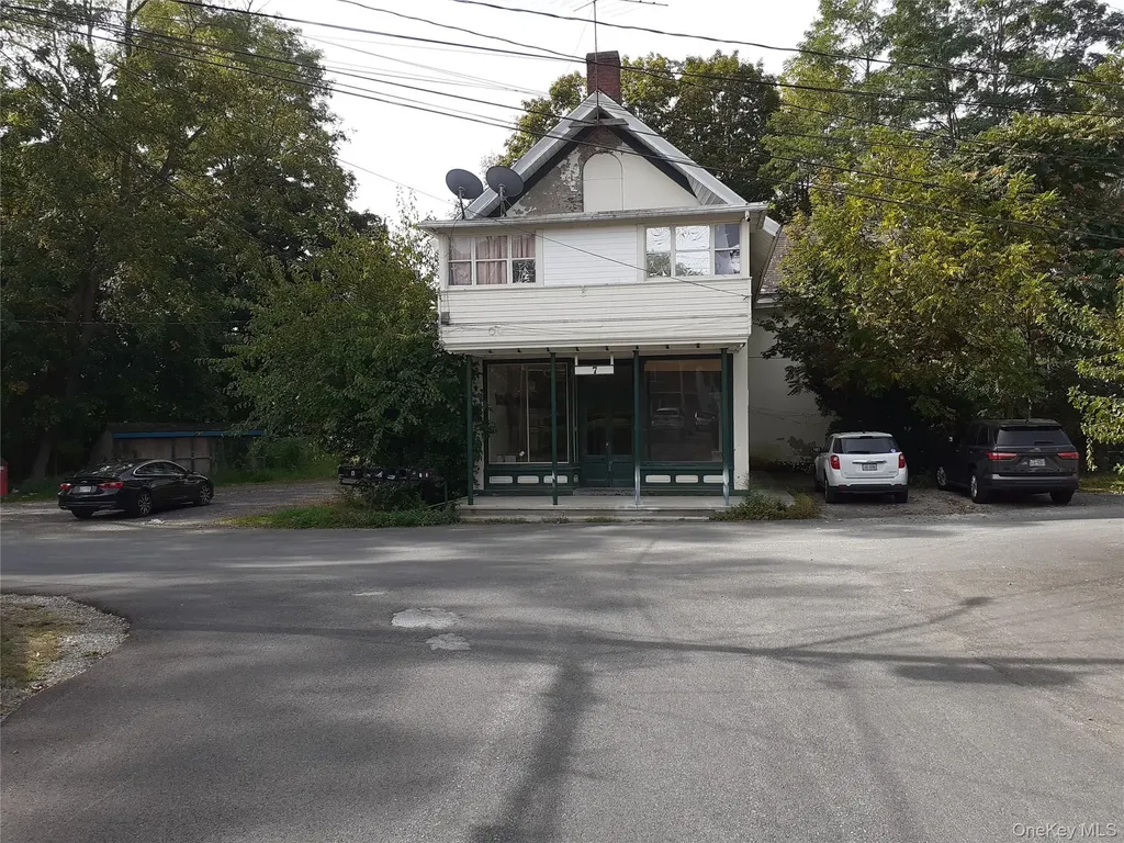 1 Sackett Square Chester NY 10918