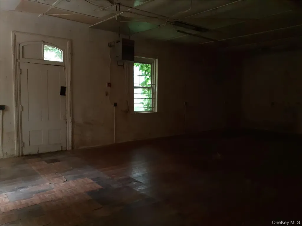 1 Sackett Square Chester NY 10918
