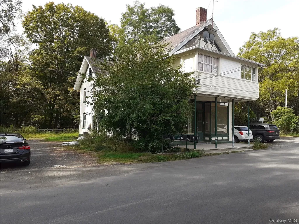 1 Sackett Square Chester NY 10918