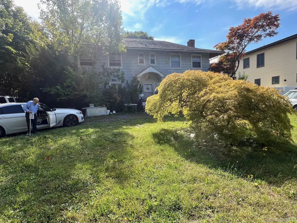 761 W Broadway Woodmere NY 11598