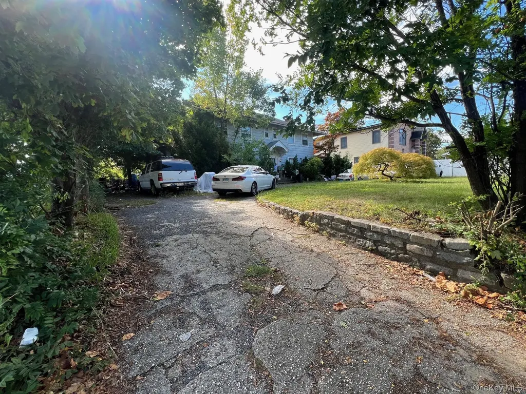 761 W Broadway Woodmere NY 11598