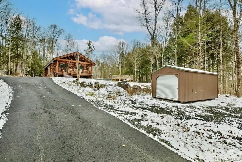 465 Barlow Road Call Listing Agent NY 12078