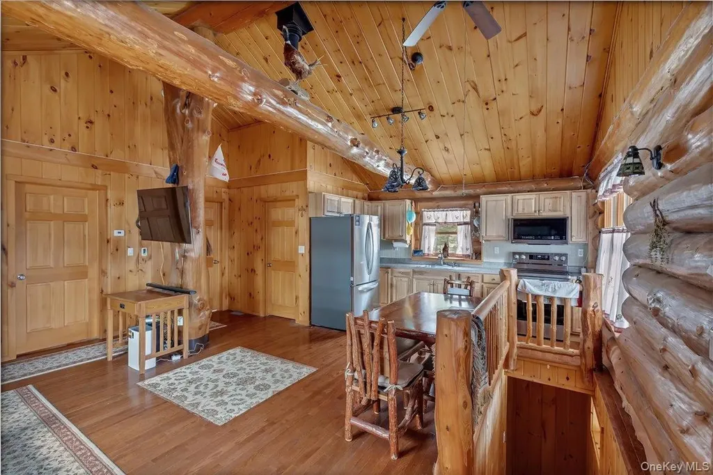 465 Barlow Road Call Listing Agent NY 12078