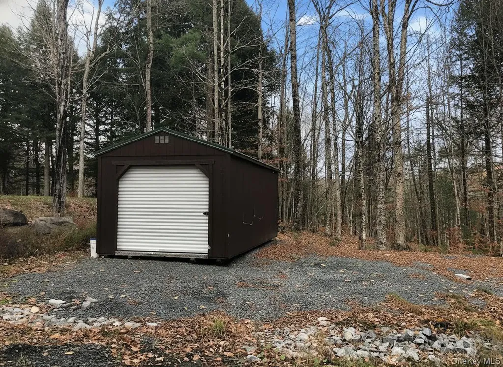 465 Barlow Road Call Listing Agent NY 12078