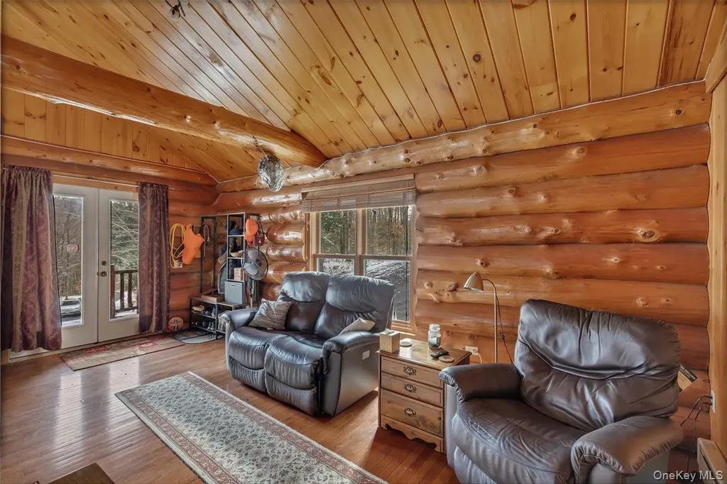 465 Barlow Road Call Listing Agent NY 12078