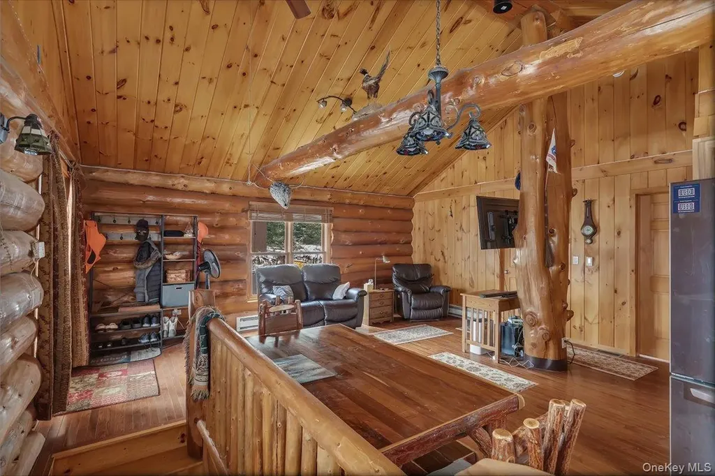 465 Barlow Road Call Listing Agent NY 12078
