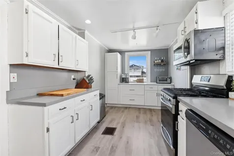 906 Ardmore Place Bellmore NY 11710