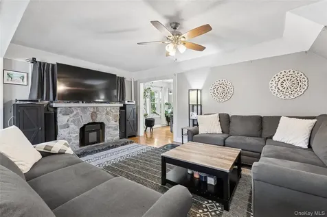 906 Ardmore Place Bellmore NY 11710