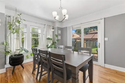 906 Ardmore Place Bellmore NY 11710