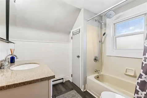 906 Ardmore Place Bellmore NY 11710