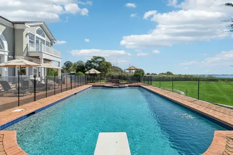 26 Sunset Avenue East Quogue NY 11942