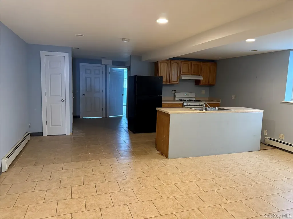 2806 Wellman Avenue Bronx NY 10461