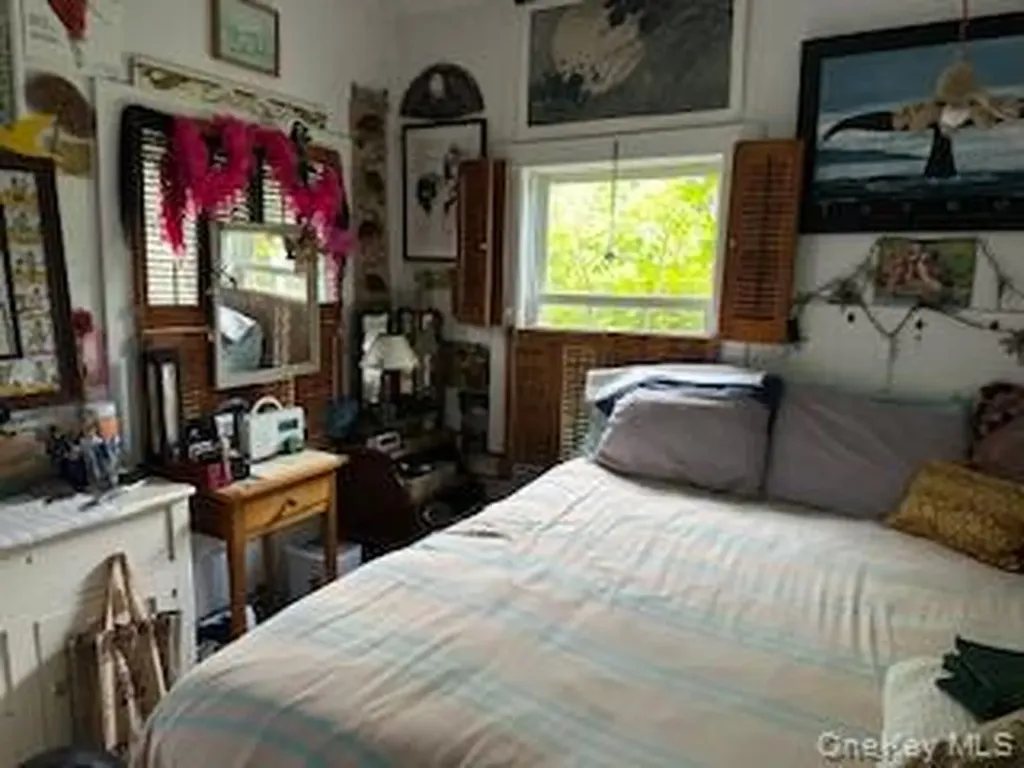 263 East Walk Cherry Grove NY 11782