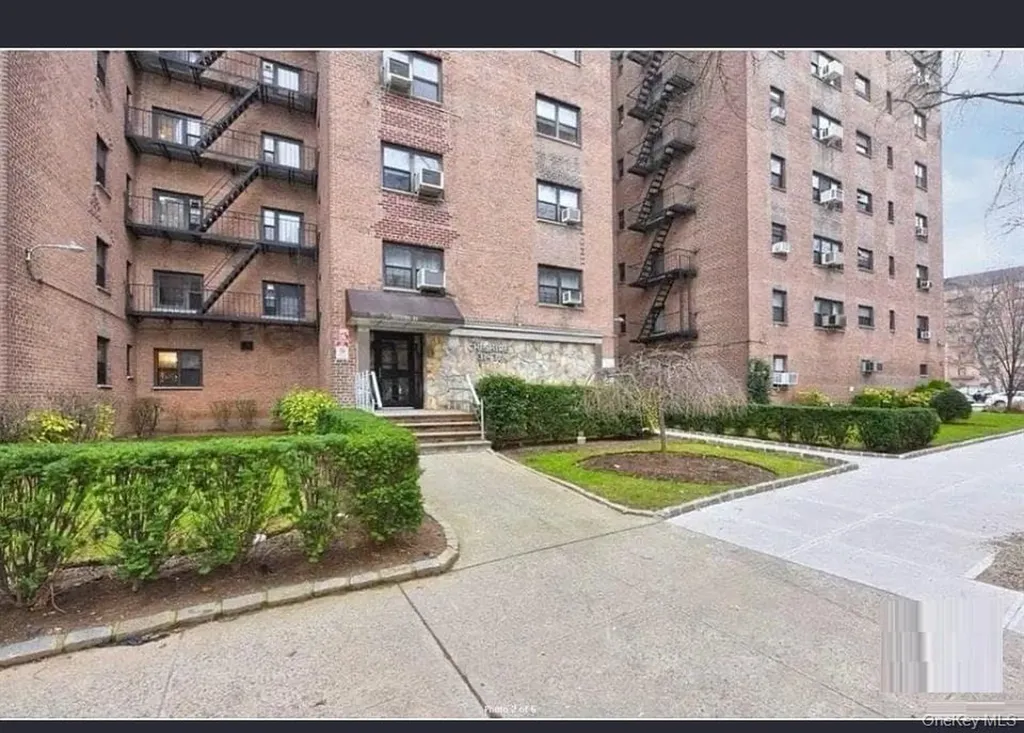 138-25 31 Drive Flushing NY 11354