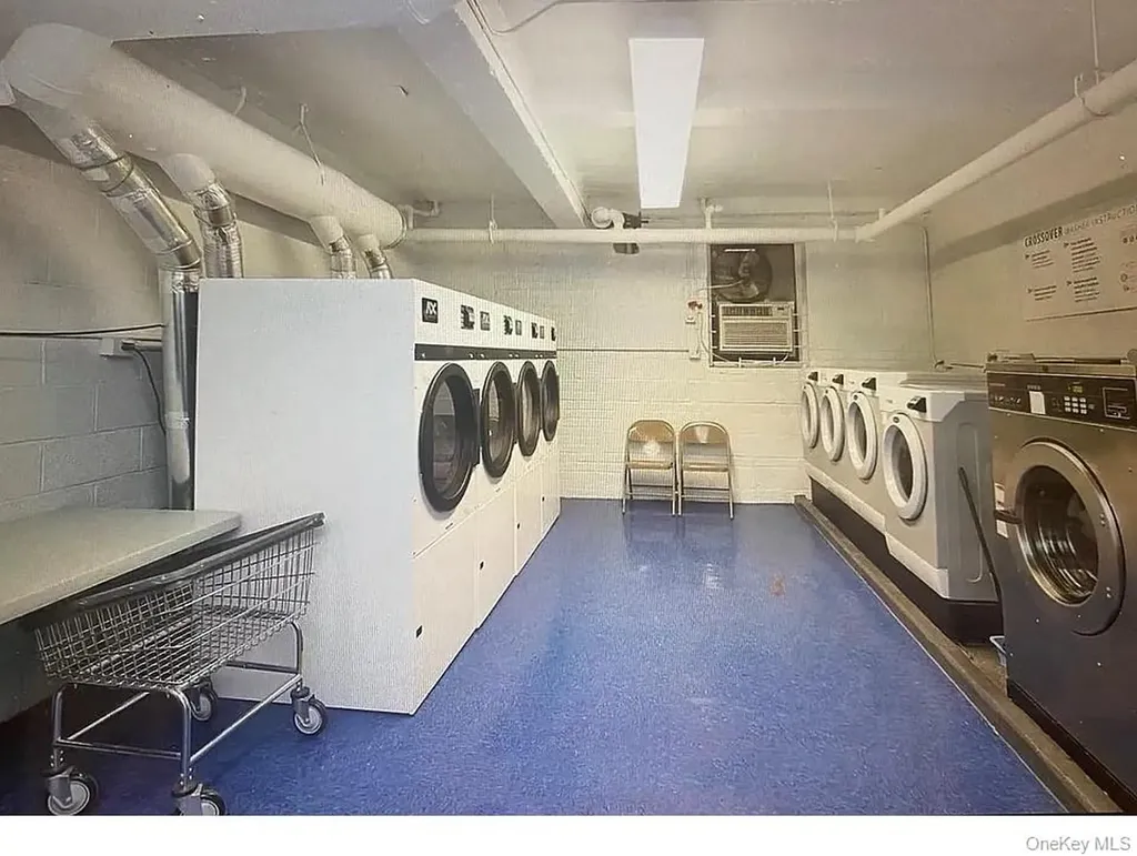138-25 31 Drive Flushing NY 11354